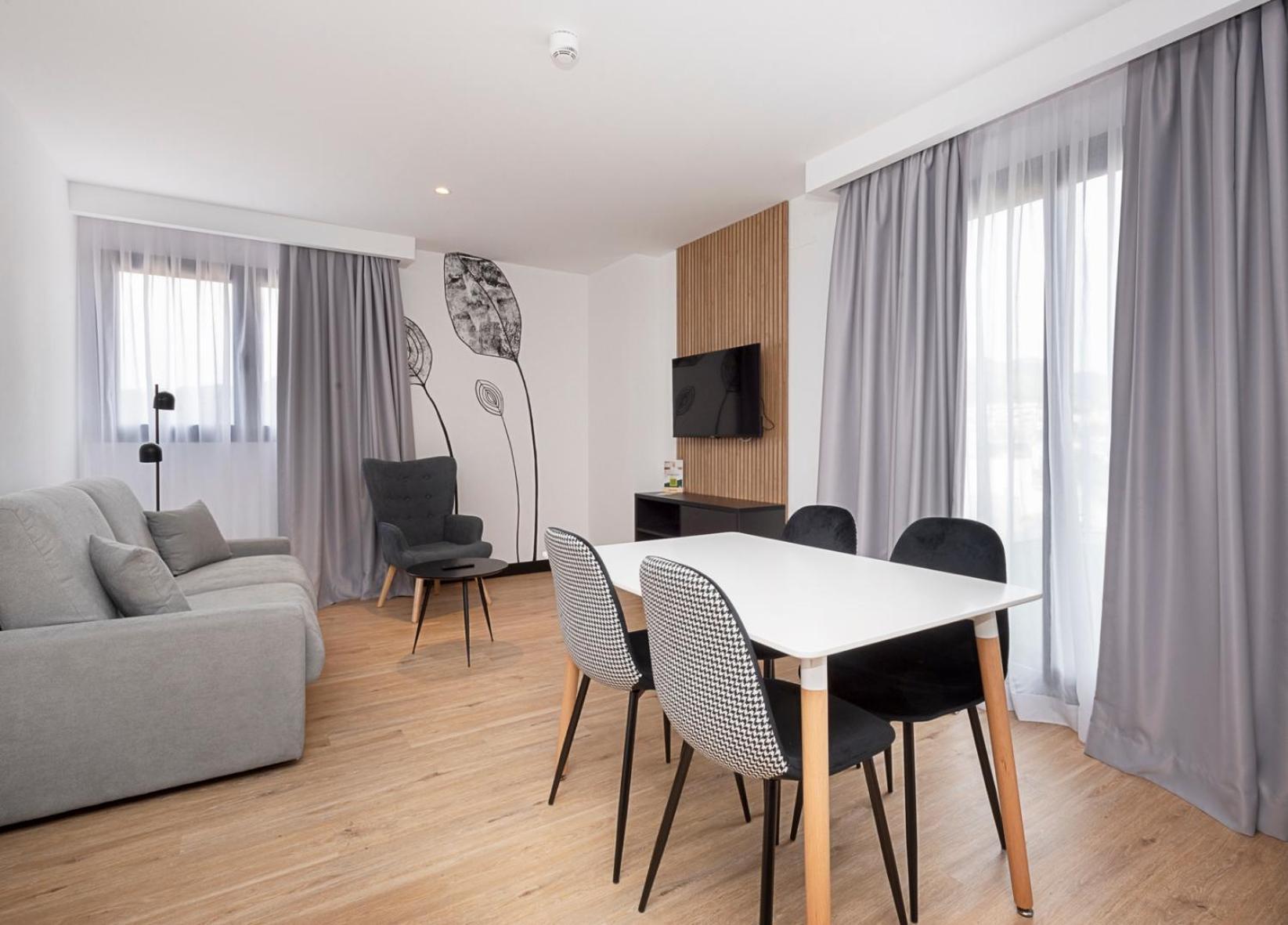 Sercotel Plana Suites La Vall d'Uixo Exterior photo